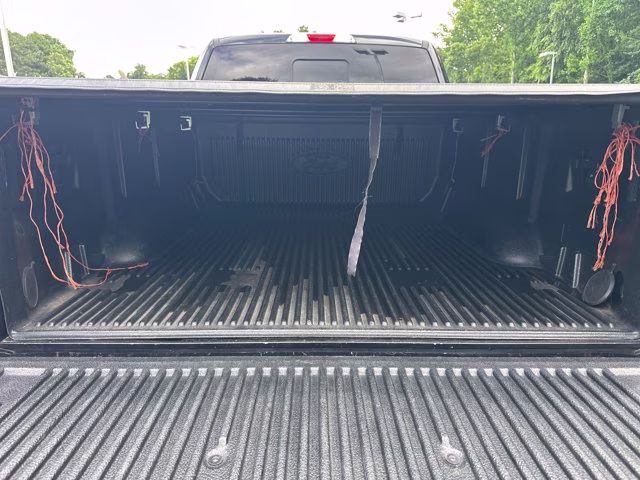 2015 Tuxedo Black Metallic Ford F-150 XL SuperCab 6.5-ft. Bed 2WD RWD Truck