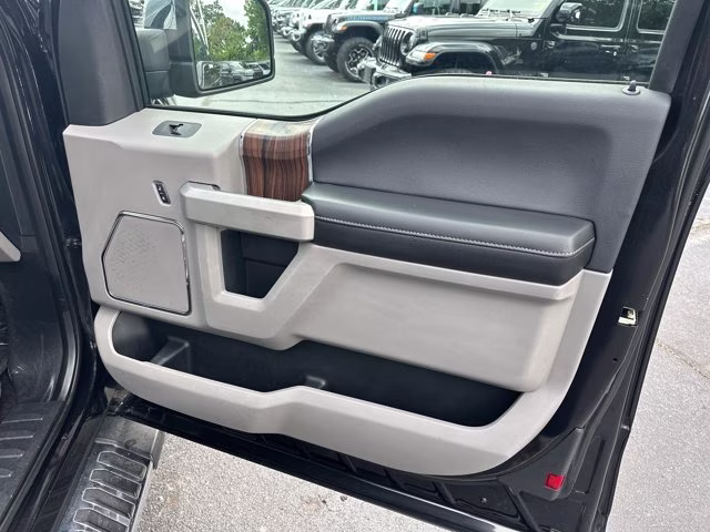 2015 Tuxedo Black Metallic Ford F-150 XL SuperCab 6.5-ft. Bed 2WD RWD Truck