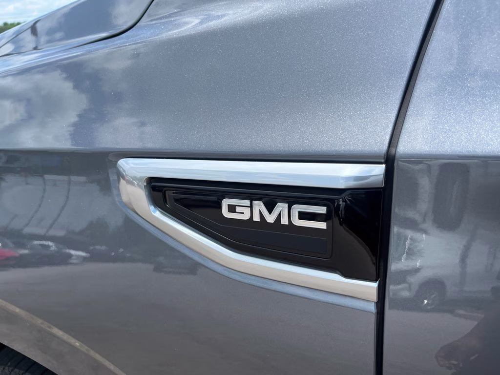 2022 Satin Steel Metallic GMC Yukon Denali 4X4 SUV