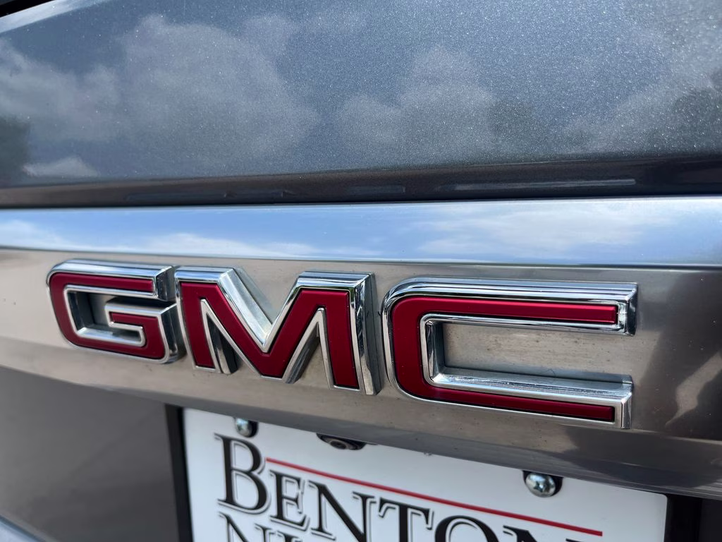 2022 Satin Steel Metallic GMC Yukon Denali 4X4 SUV