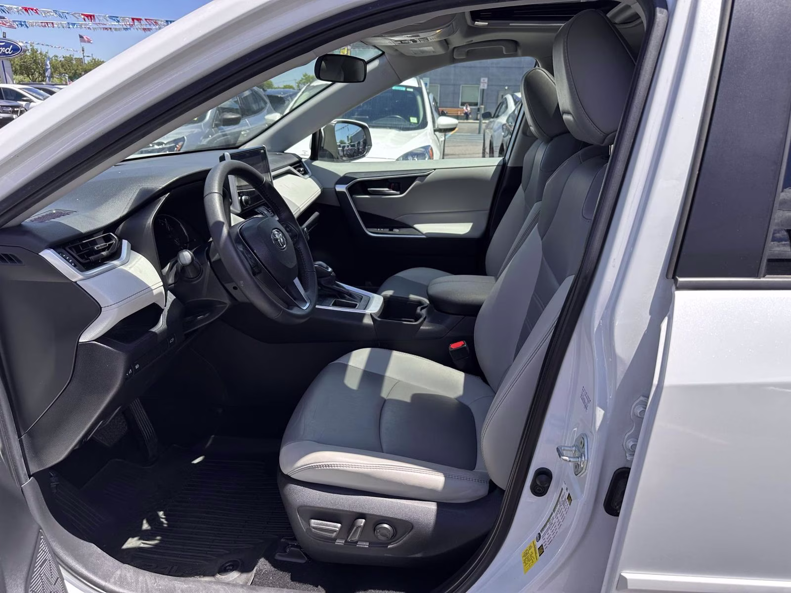 2024 Wind Chill Pearl Toyota RAV4 XLE Premium FWD (Natl) FWD SUV