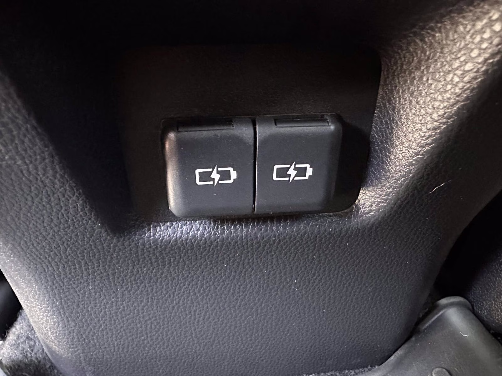 2024 Wind Chill Pearl Toyota RAV4 XLE Premium FWD (Natl) FWD SUV