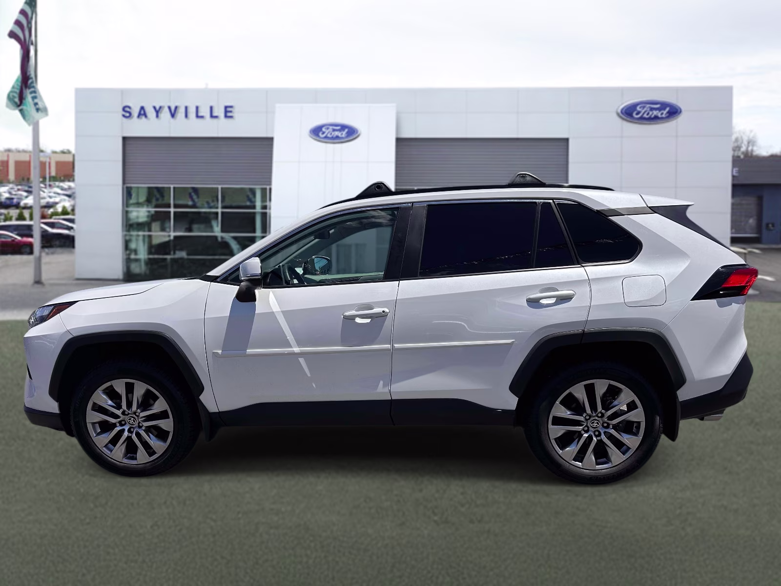 2024 Wind Chill Pearl Toyota RAV4 XLE Premium FWD (Natl) FWD SUV