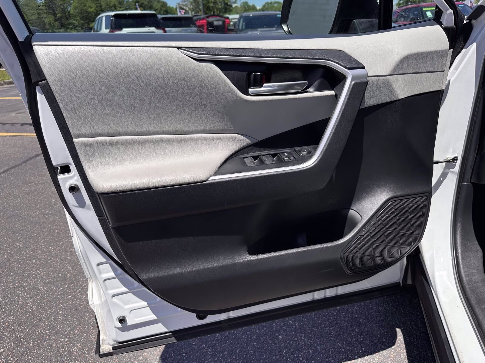 2024 Wind Chill Pearl Toyota RAV4 XLE Premium FWD (Natl) FWD SUV