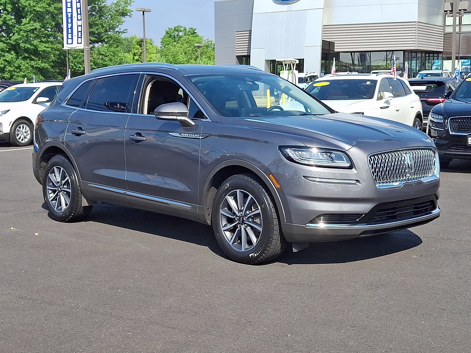 2022 Lincoln Nautilus AWD's photo
