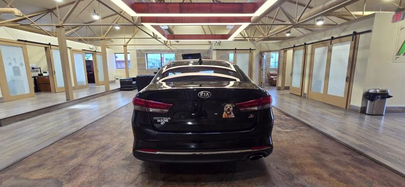 2018 Kia Optima S Sedan 4D FWD