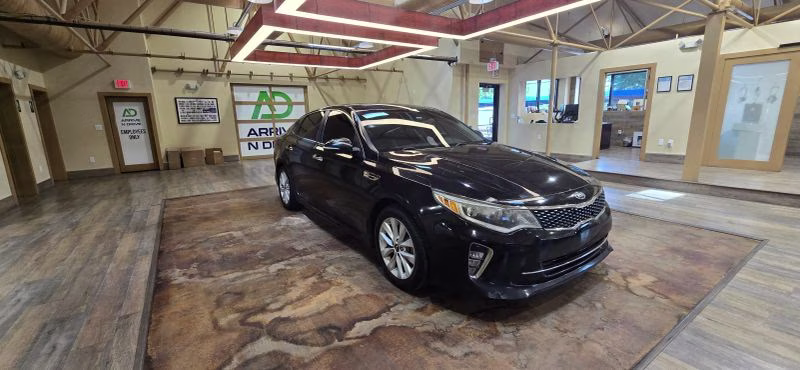 2018 Kia Optima S Sedan 4D FWD