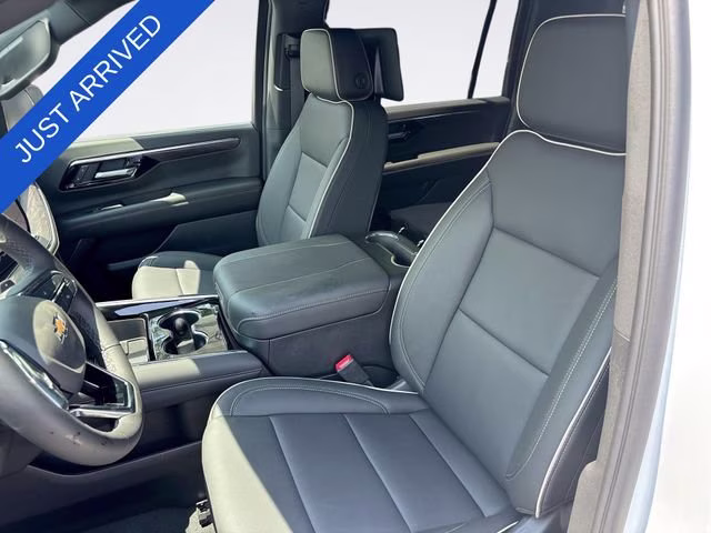 2026 Polar White Tricoat Chevrolet Suburban Premier 4X4 SUV