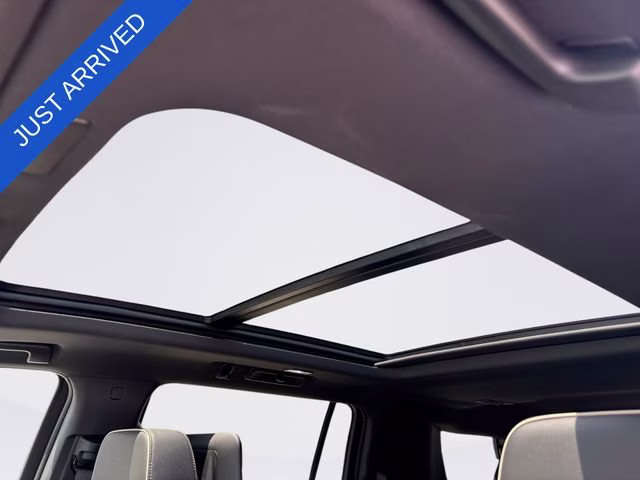 2026 Polar White Tricoat Chevrolet Suburban Premier 4X4 SUV
