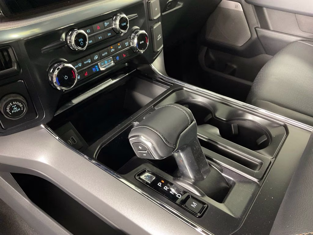 2026 Oxford White Ford F-150 Lariat RWD Truck