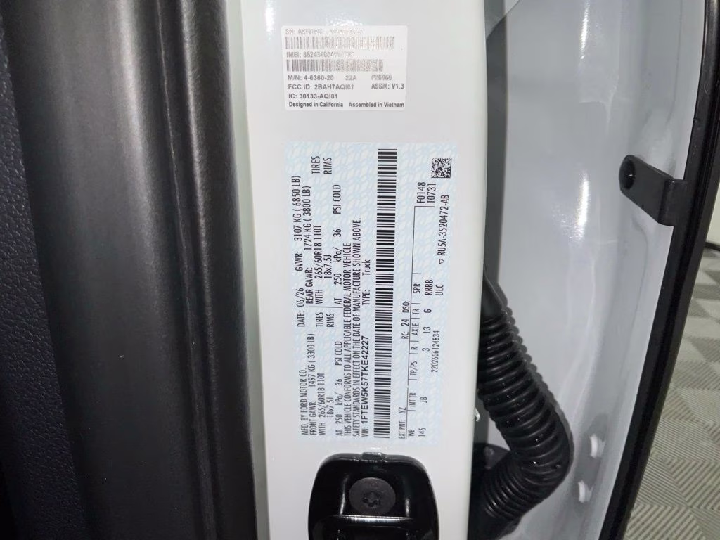 2026 Oxford White Ford F-150 Lariat RWD Truck
