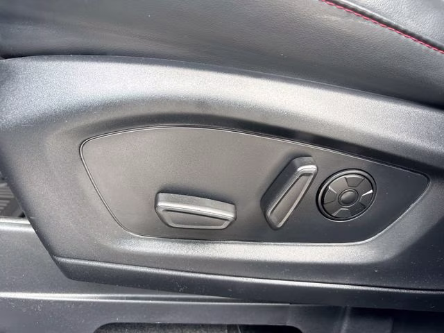 2025 Gray Metallic Ford Explorer ST-Line 4X4 SUV