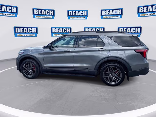 2025 Gray Metallic Ford Explorer ST-Line 4X4 SUV