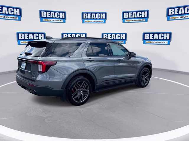 2025 Gray Metallic Ford Explorer ST-Line 4X4 SUV