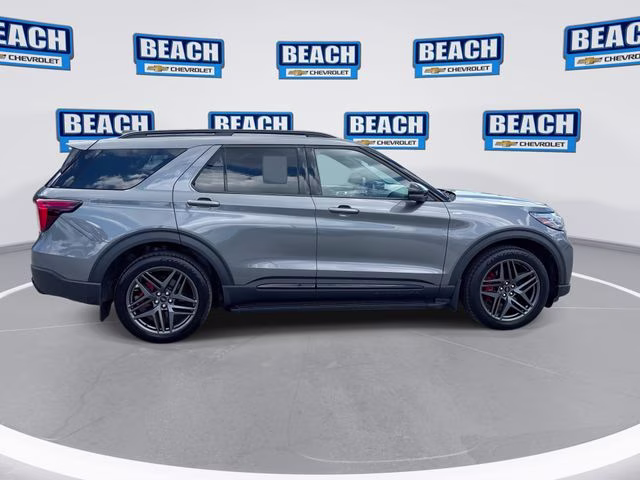 2025 Gray Metallic Ford Explorer ST-Line 4X4 SUV