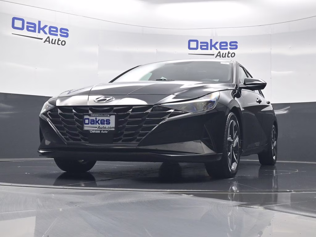 2022 Phantom Black Hyundai Elantra SEL FWD Sedan