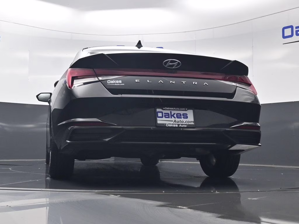 2022 Phantom Black Hyundai Elantra SEL FWD Sedan