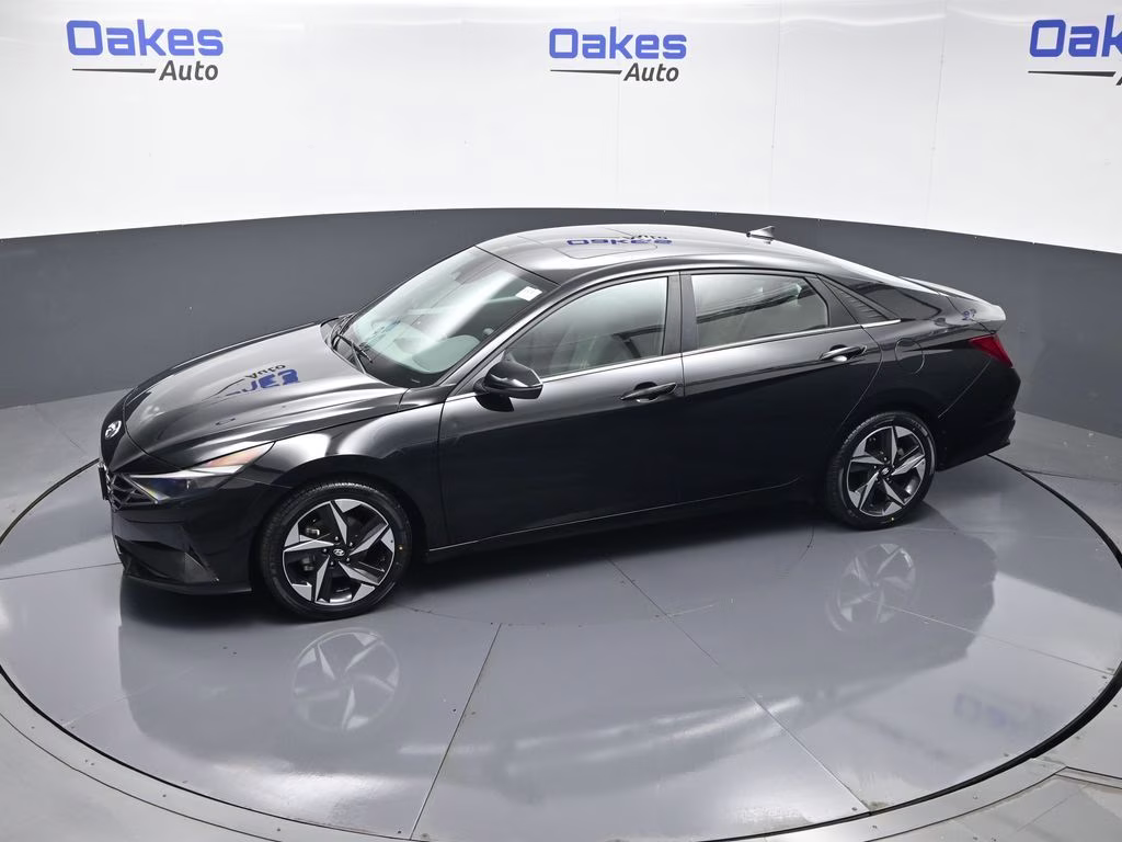 2022 Phantom Black Hyundai Elantra SEL FWD Sedan
