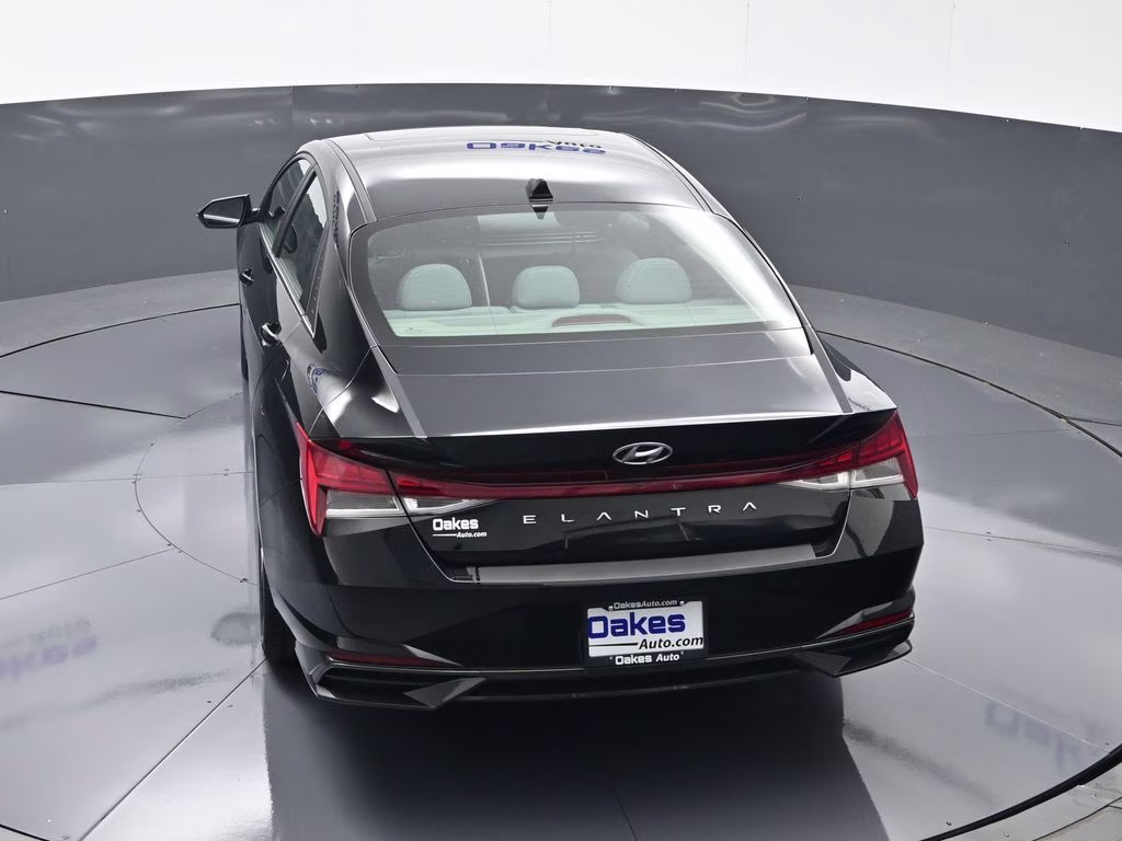 2022 Phantom Black Hyundai Elantra SEL FWD Sedan