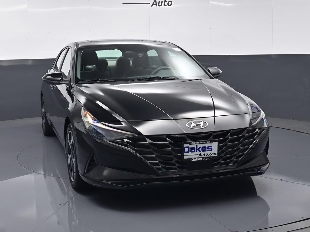 2022 Phantom Black Hyundai Elantra SEL FWD Sedan