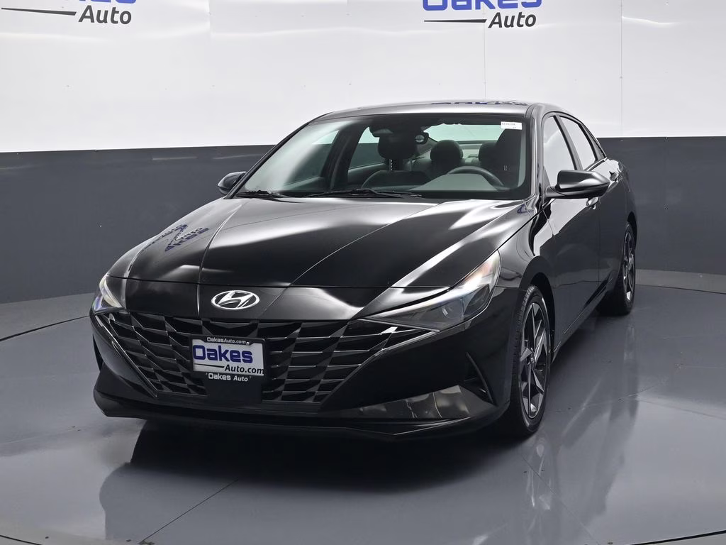 2022 Phantom Black Hyundai Elantra SEL FWD Sedan