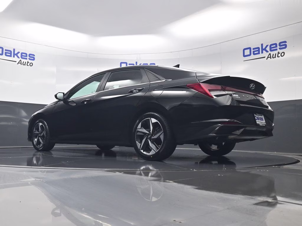 2022 Phantom Black Hyundai Elantra SEL FWD Sedan