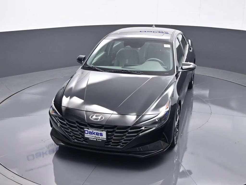 2022 Phantom Black Hyundai Elantra SEL FWD Sedan