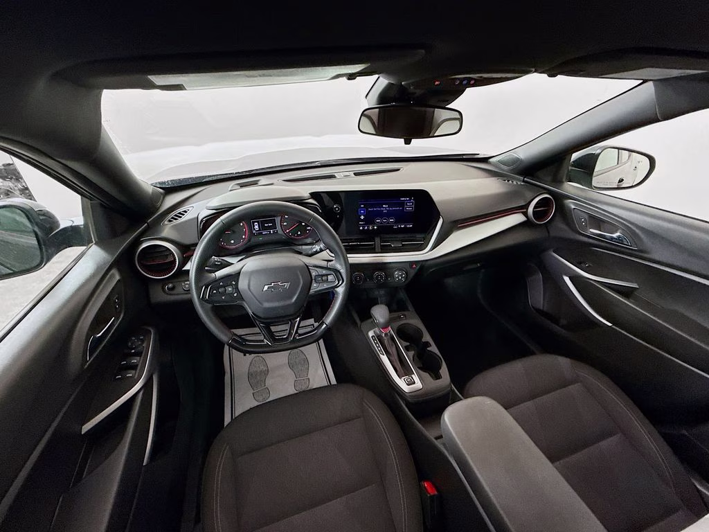 2025 Mosaic Black Metallic Chevrolet Trax 1RS FWD SUV