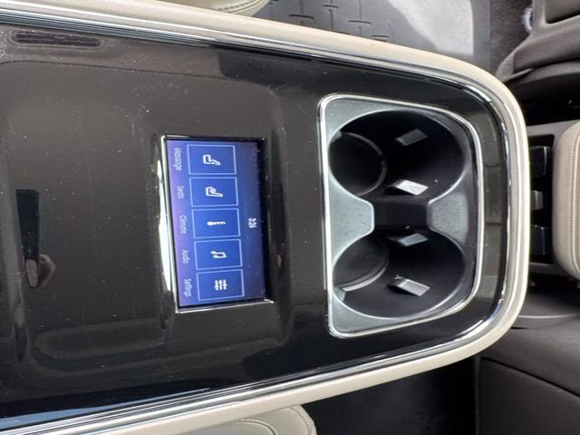 2023 Pearl Metallic Lincoln Navigator L Reserve RWD SUV