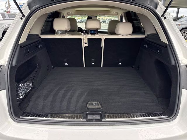 2022 White Mercedes-Benz GLC GLC 300 RWD SUV