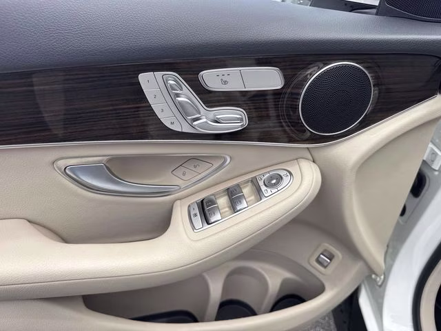 2022 White Mercedes-Benz GLC GLC 300 RWD SUV