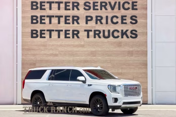 2021 White GMC Yukon XL Denali 4X4 SUV