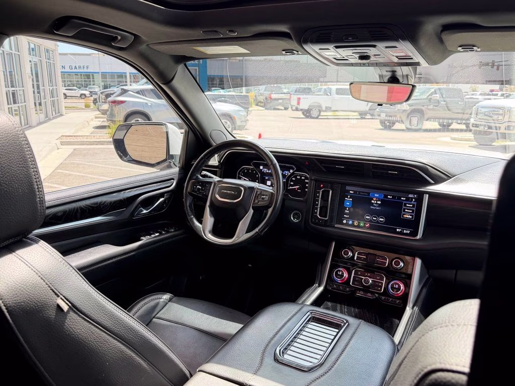 2021 White GMC Yukon XL Denali 4X4 SUV