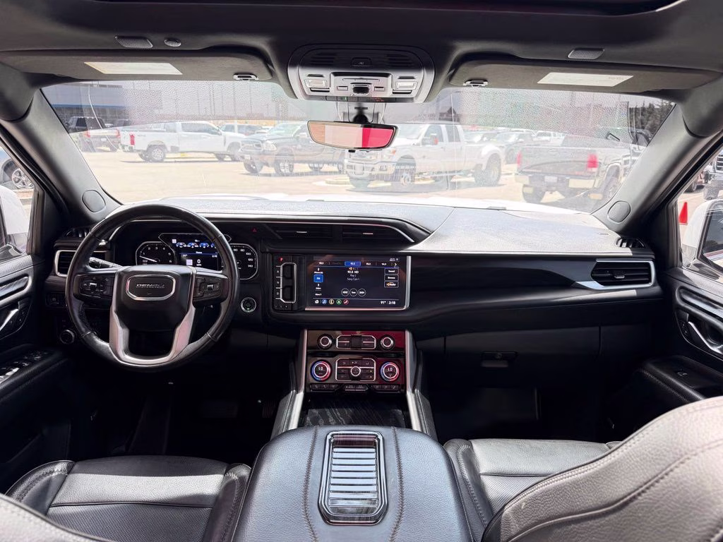 2021 White GMC Yukon XL Denali 4X4 SUV