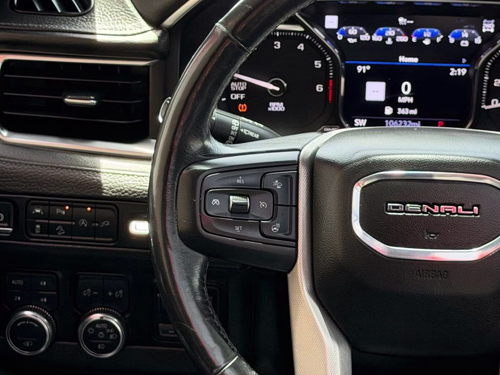 2021 White GMC Yukon XL Denali 4X4 SUV
