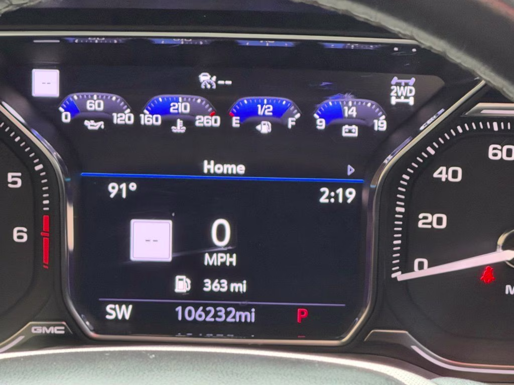 2021 White GMC Yukon XL Denali 4X4 SUV