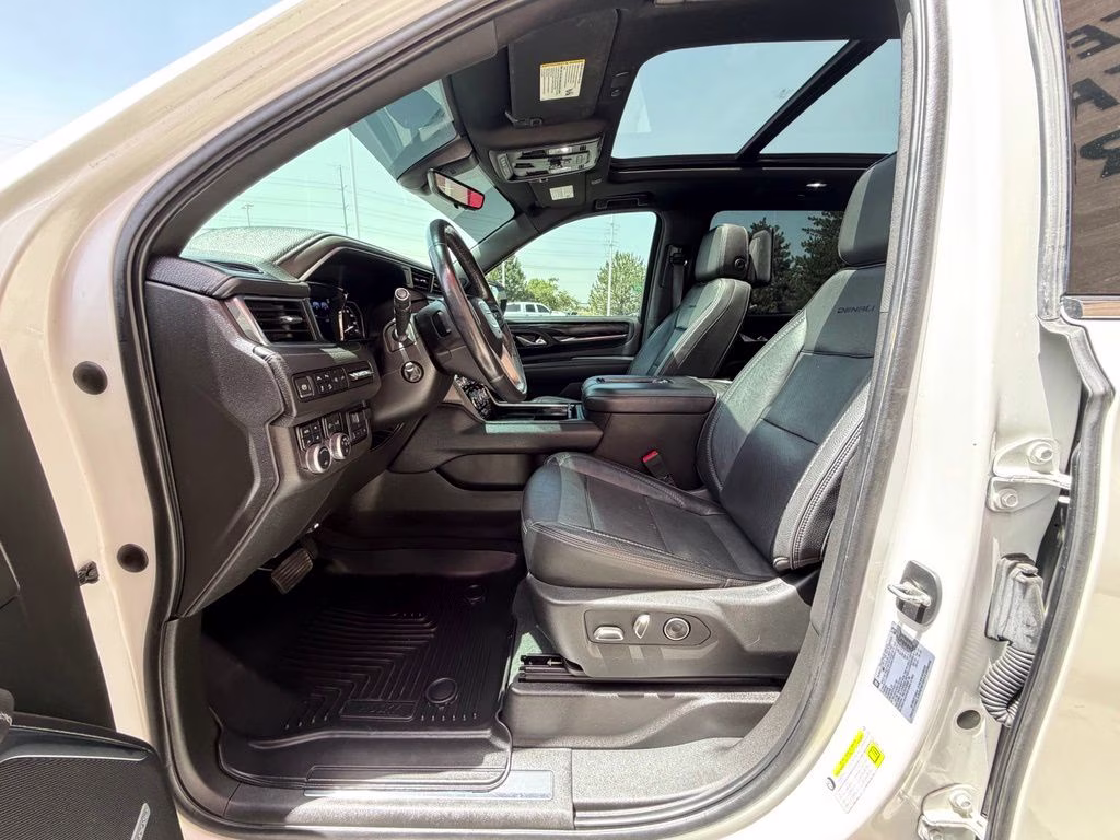 2021 White GMC Yukon XL Denali 4X4 SUV