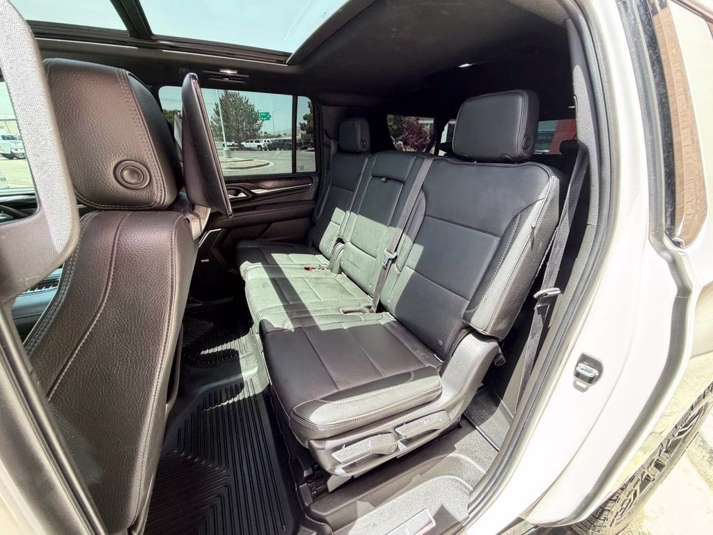 2021 White GMC Yukon XL Denali 4X4 SUV