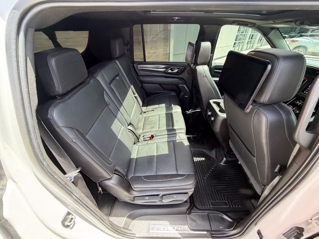 2021 White GMC Yukon XL Denali 4X4 SUV