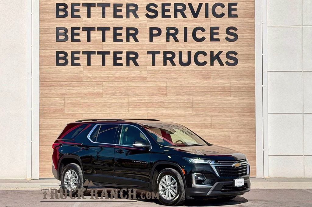2022 Mosaic Black Metallic Chevrolet Traverse LT Leather AWD SUV
