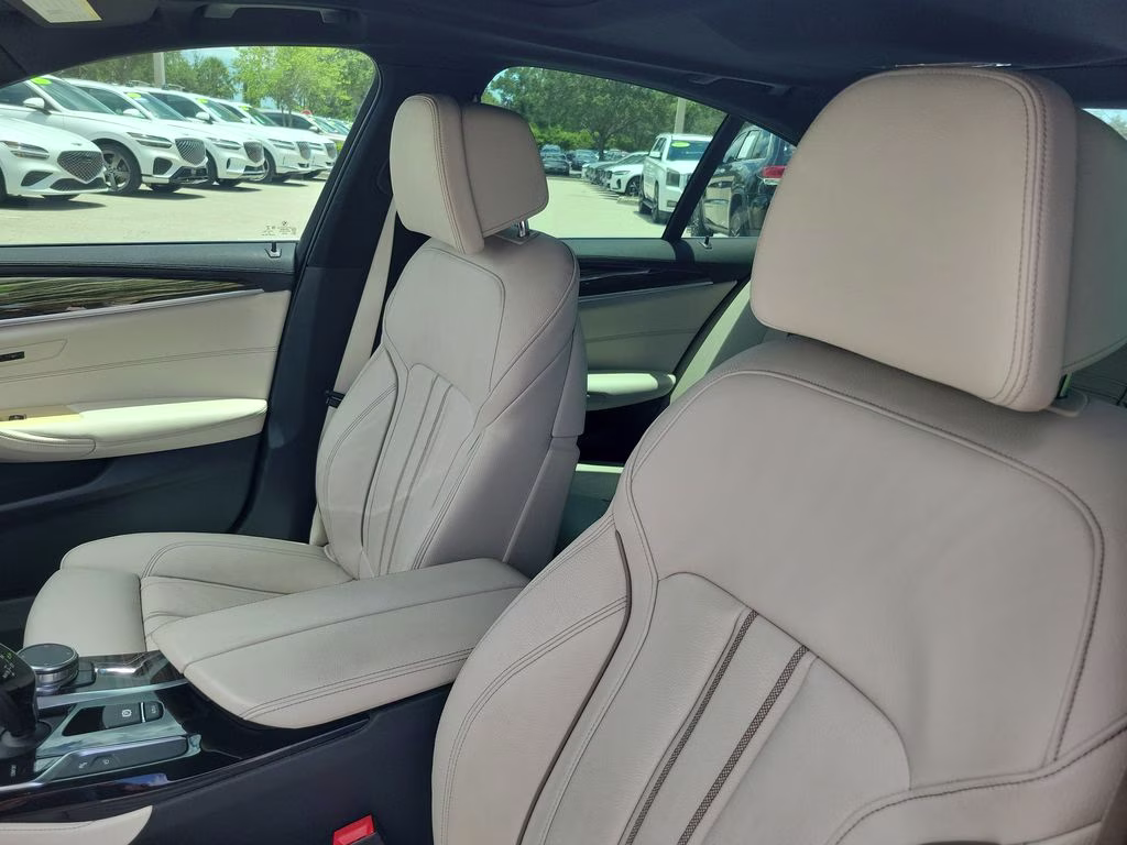 2020 Mineral White Metallic BMW 5 Series 530i RWD Sedan