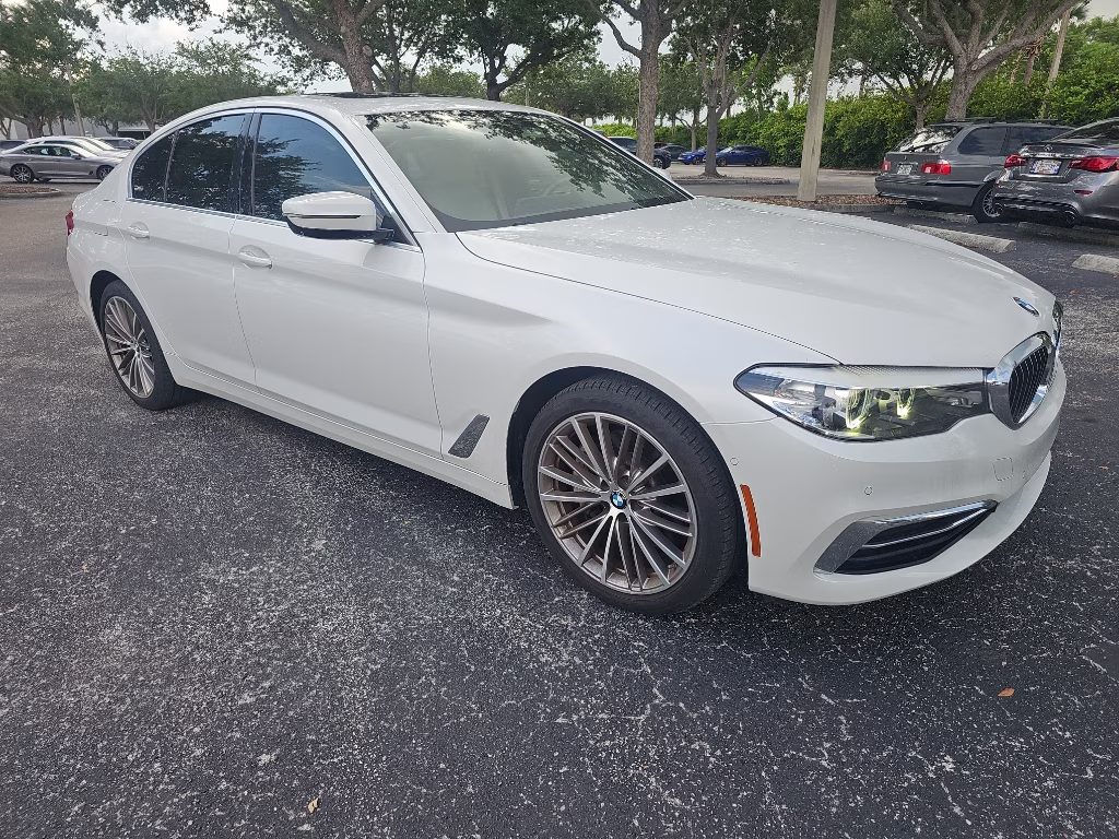 2020 Mineral White Metallic BMW 5 Series 530i RWD Sedan