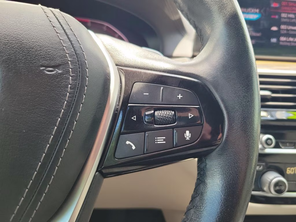 2020 Mineral White Metallic BMW 5 Series 530i RWD Sedan