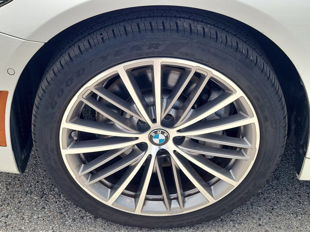 2020 Mineral White Metallic BMW 5 Series 530i RWD Sedan