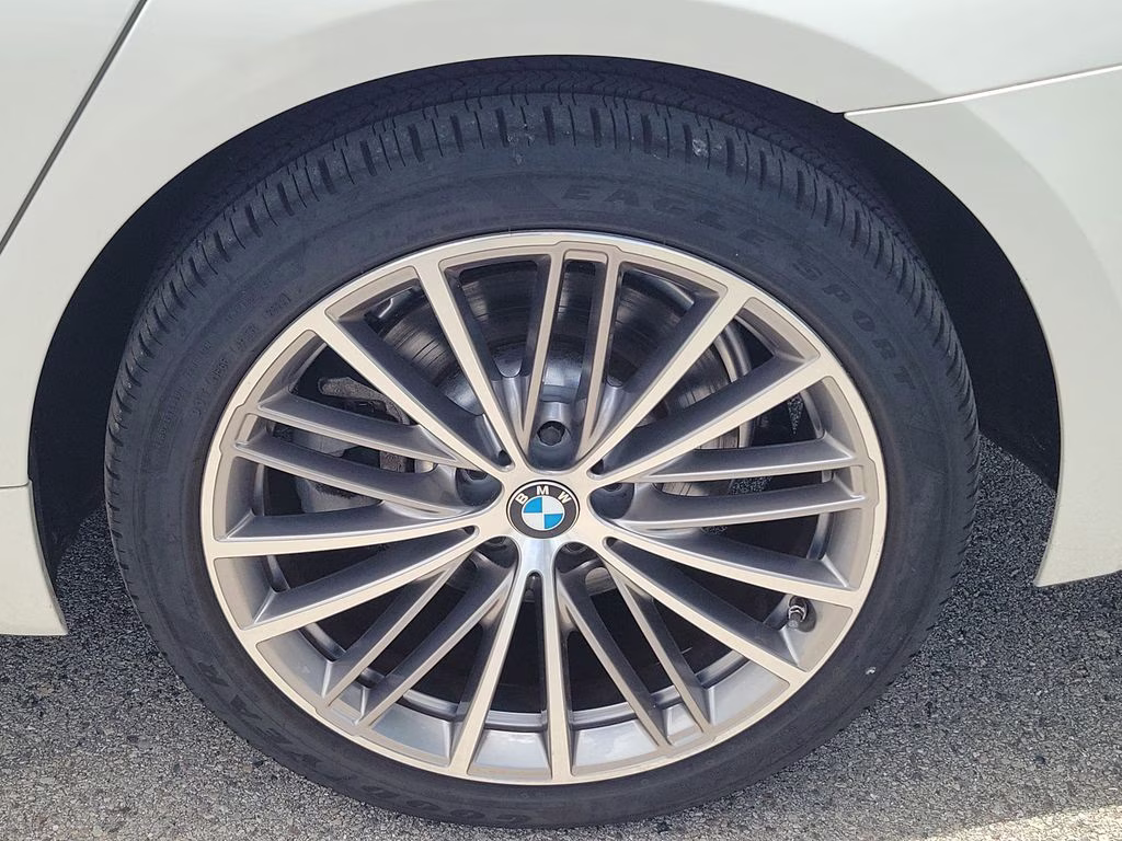 2020 Mineral White Metallic BMW 5 Series 530i RWD Sedan