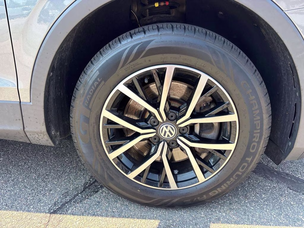 2021 Gray Volkswagen Tiguan 2.0T SE AWD SUV