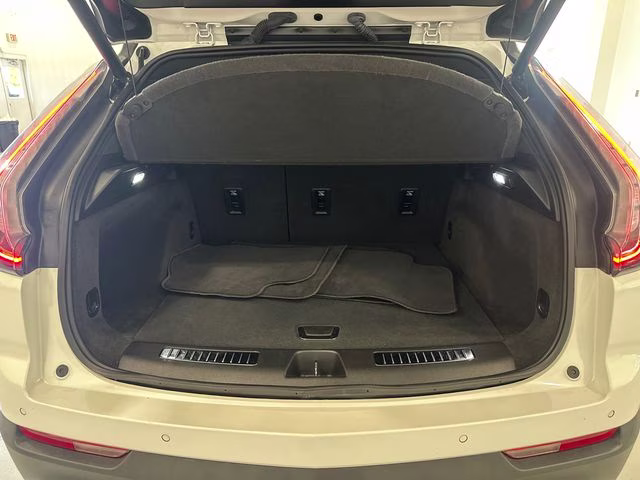 2022 Crystal White Tricoat Cadillac XT4 Sport AWD SUV