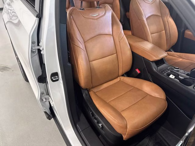 2022 Crystal White Tricoat Cadillac XT4 Sport AWD SUV