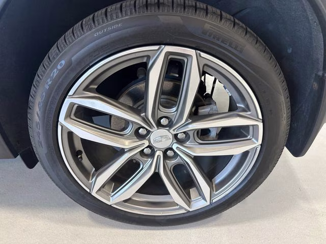 2022 Crystal White Tricoat Cadillac XT4 Sport AWD SUV