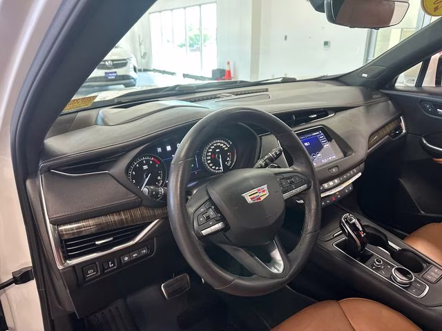 2022 Crystal White Tricoat Cadillac XT4 Sport AWD SUV